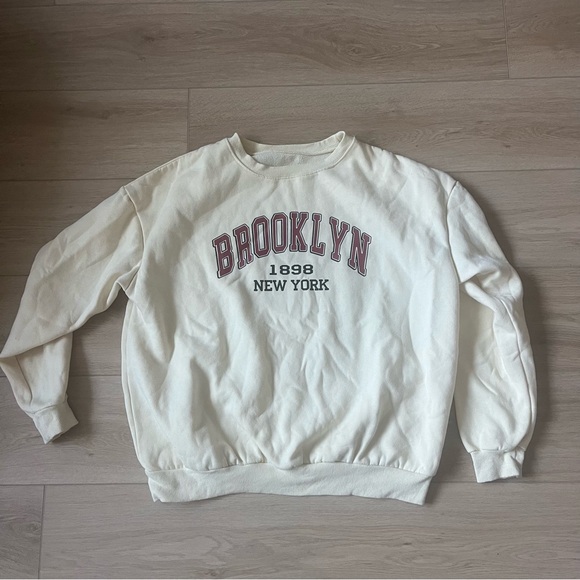 Sweaters - Brooklyn 1898 New York Cream Sweater